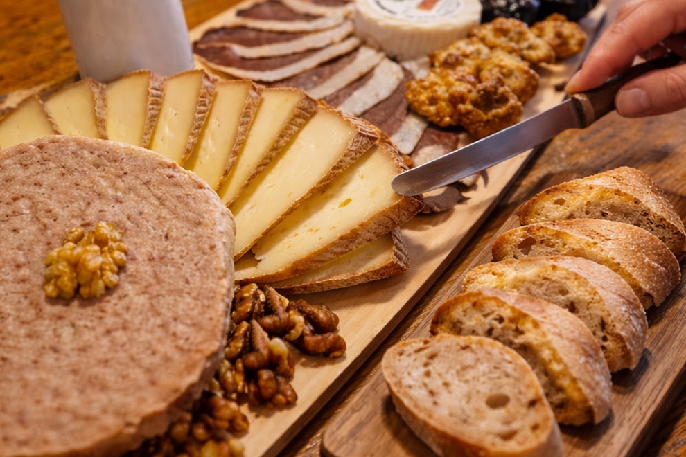 Winemaker immersion & gourmet tasting