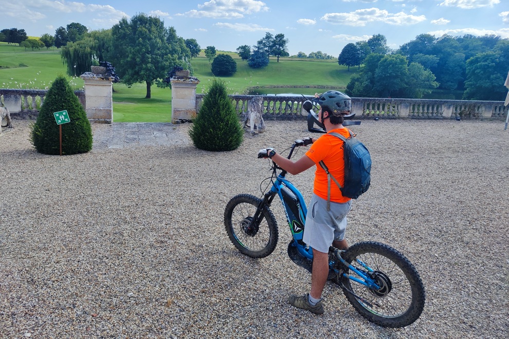 Night scooter ride & tasting